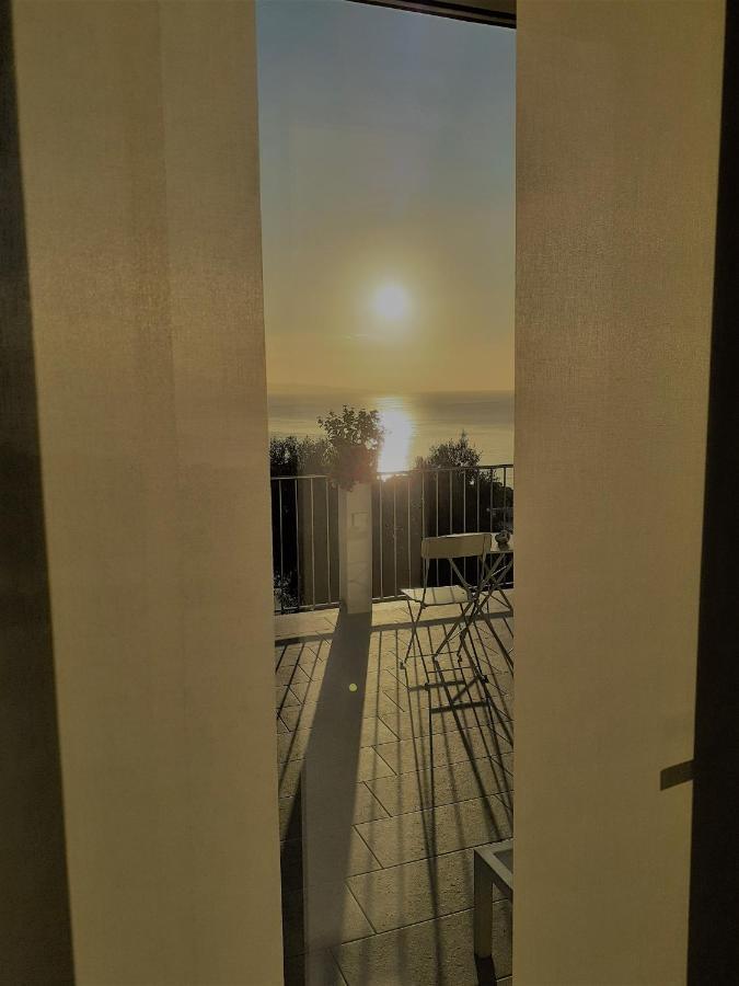 Villa Infinity ∞ Santa Teresa Di Riva Exterior foto