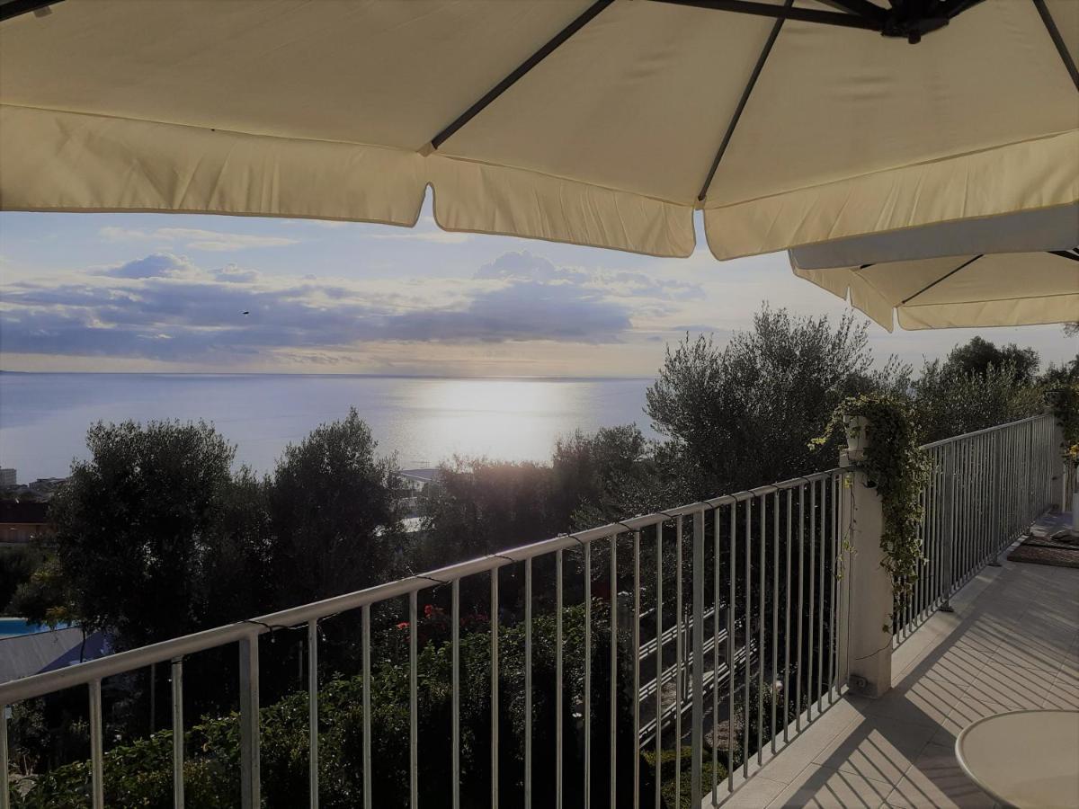 Villa Infinity ∞ Santa Teresa Di Riva Exterior foto