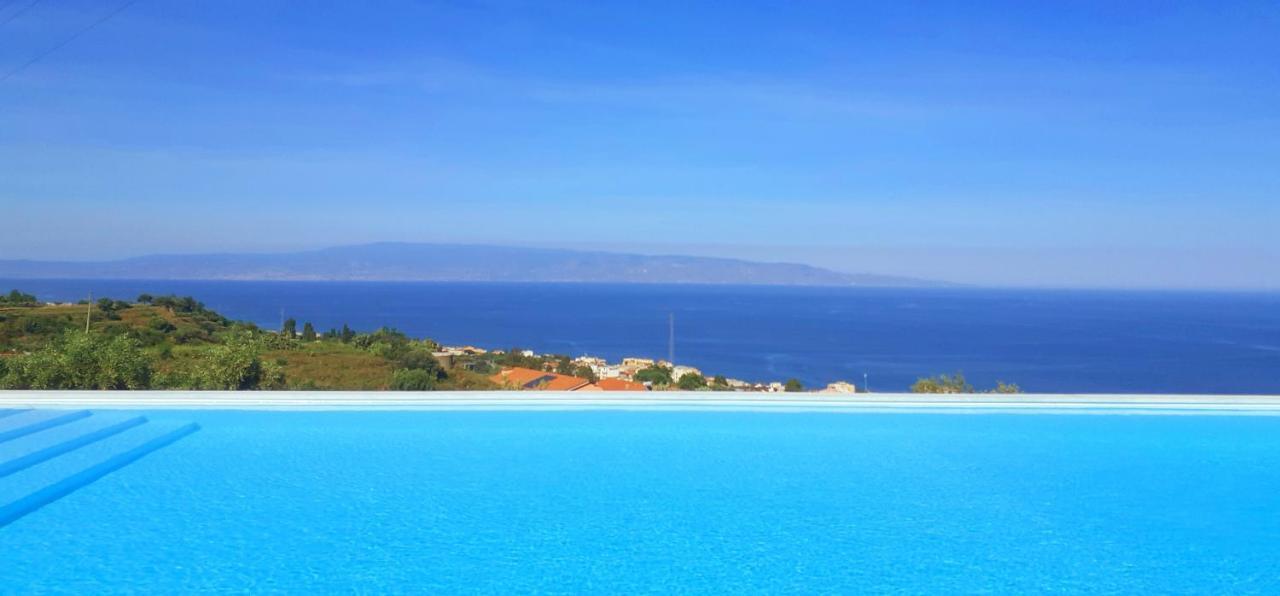 Villa Infinity ∞ Santa Teresa Di Riva Exterior foto
