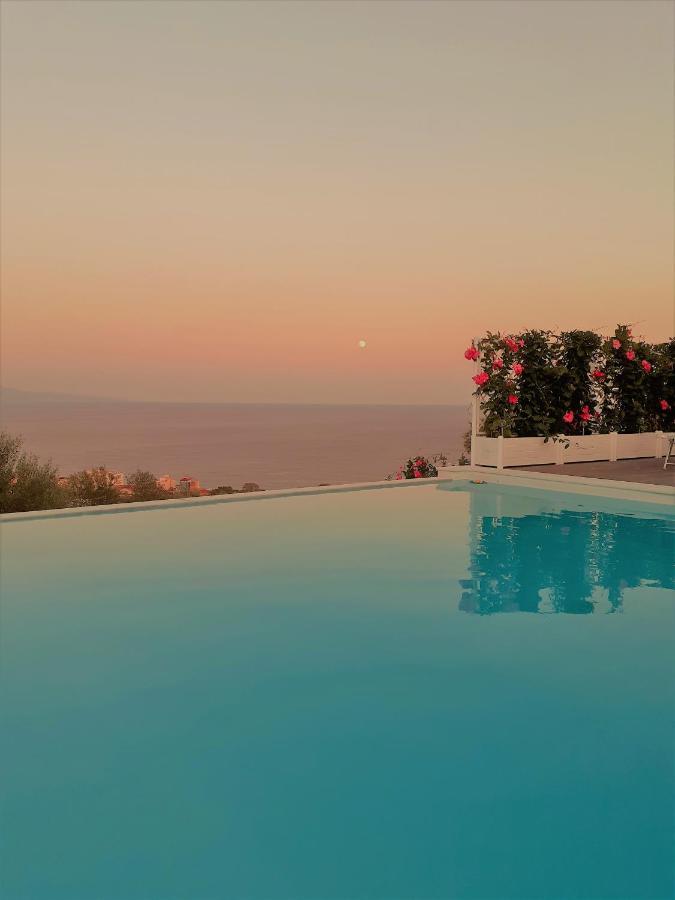 Villa Infinity ∞ Santa Teresa Di Riva Exterior foto