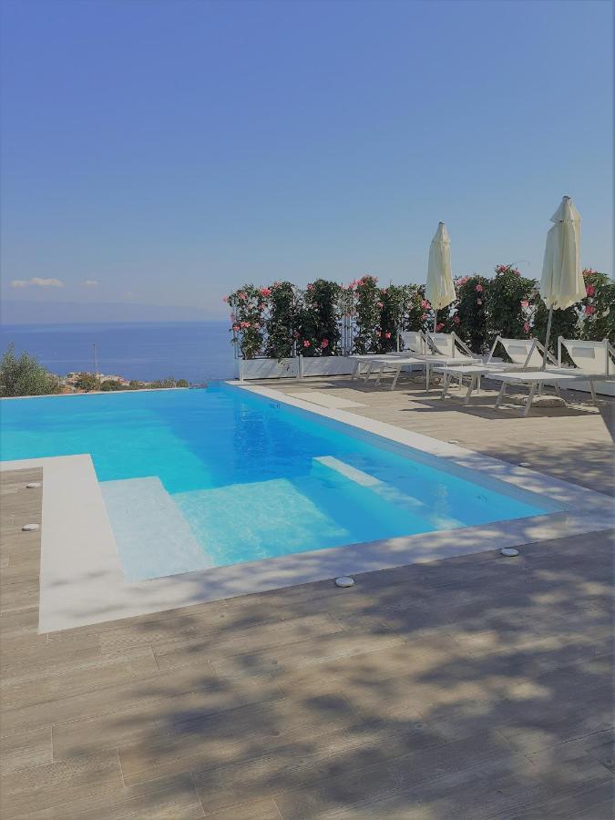 Villa Infinity ∞ Santa Teresa Di Riva Exterior foto